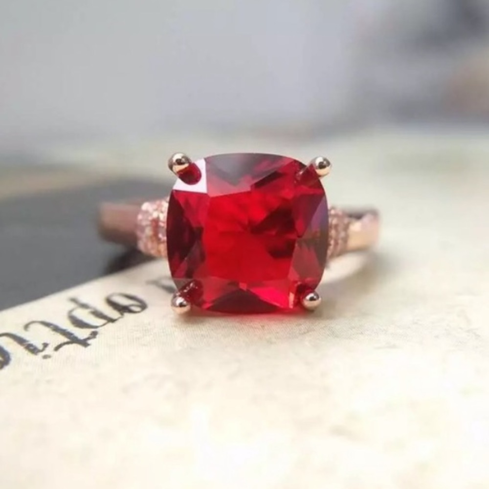 New 18k gold red crystal & white diamonds ring - Picture 3 of 3
